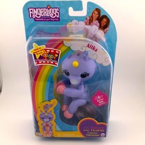 Fingerlings Alika Baby Unicorn